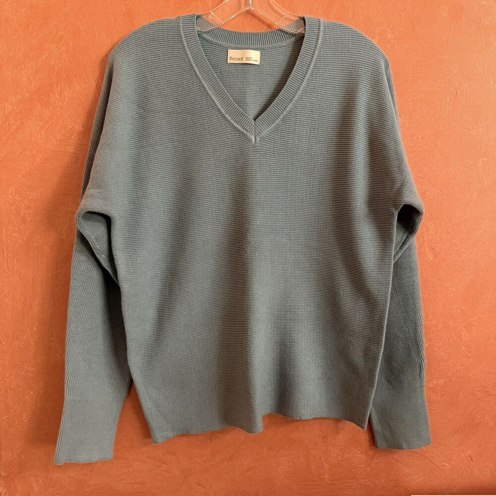 BeCool Blue V Neck Sweater, Sz M/L SOFT, Lightweight, Relaxed
